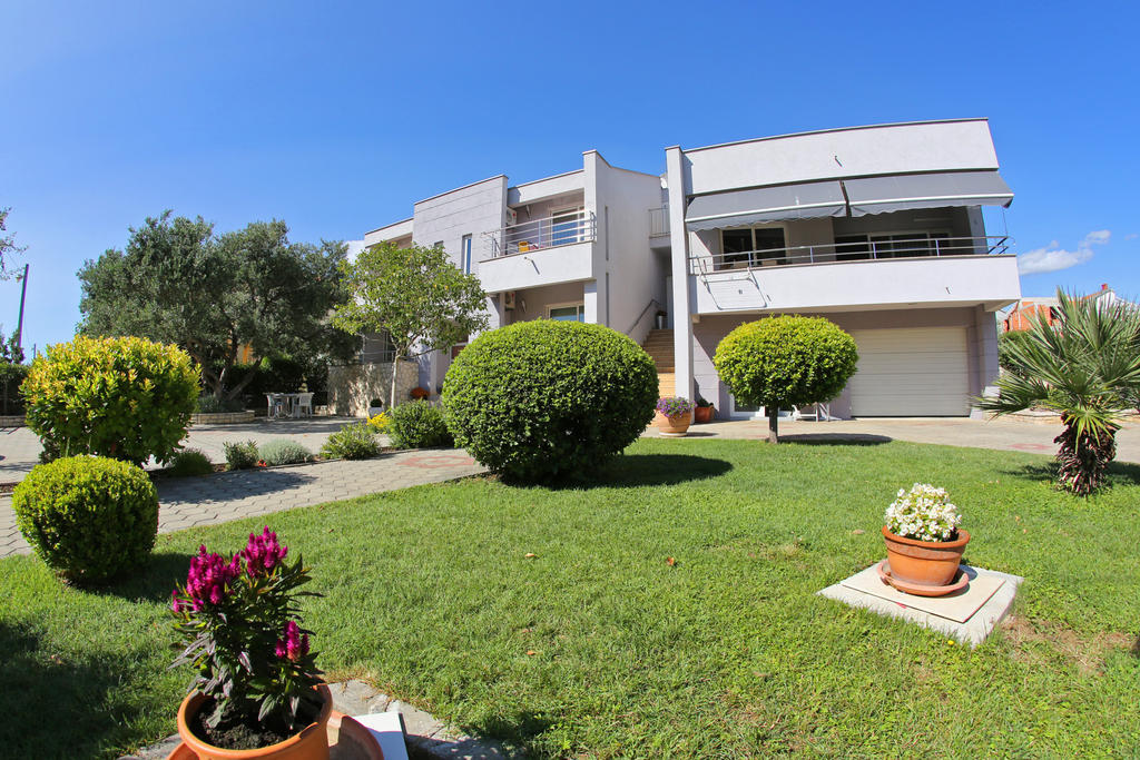 Apartmani Ukalovic Zadar Bagian luar foto