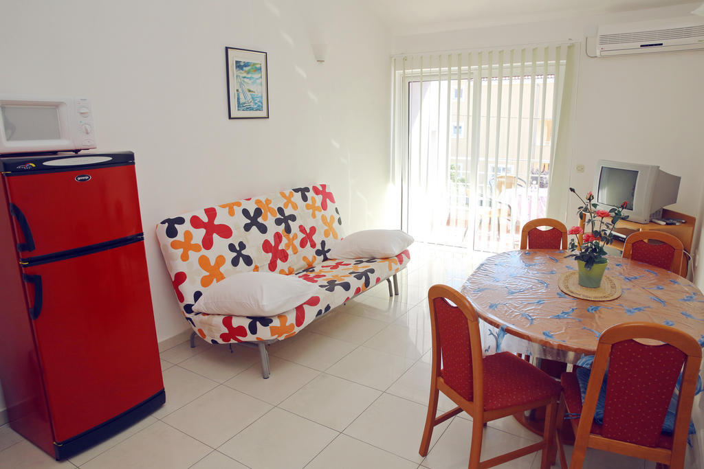 Apartmani Ukalovic Zadar Bagian luar foto