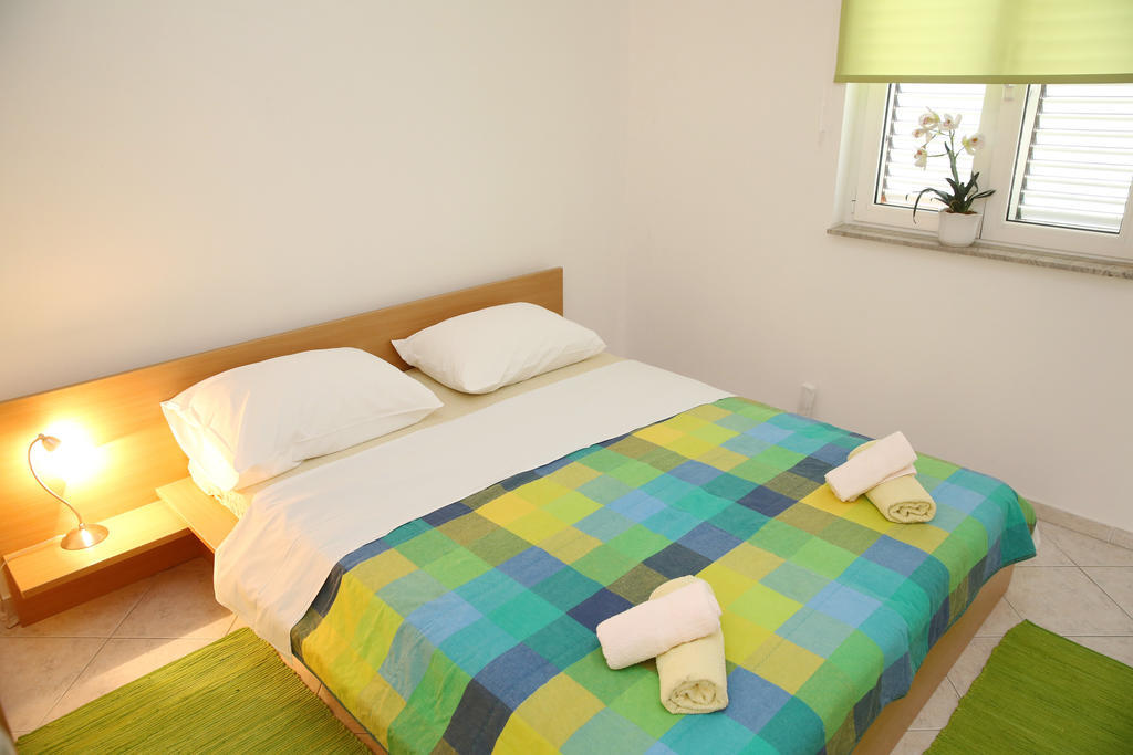 Apartmani Ukalovic Zadar Bagian luar foto
