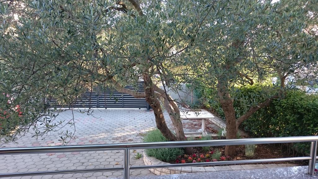 Apartmani Ukalovic Zadar Bagian luar foto