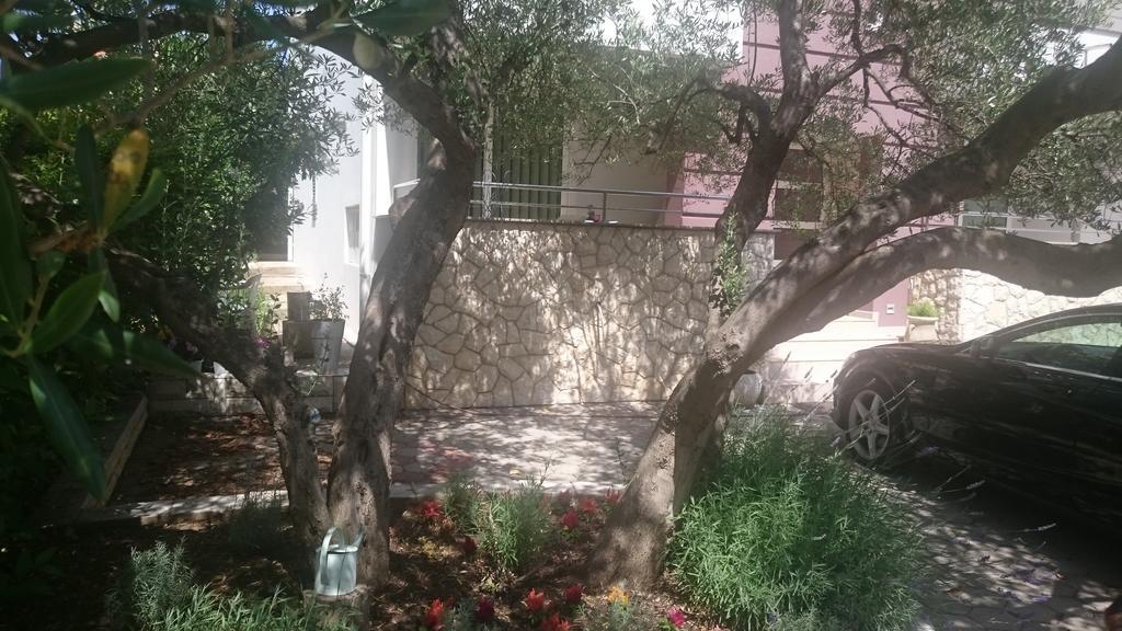 Apartmani Ukalovic Zadar Bagian luar foto