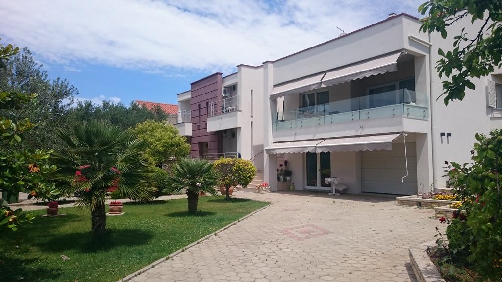 Apartmani Ukalovic Zadar Bagian luar foto