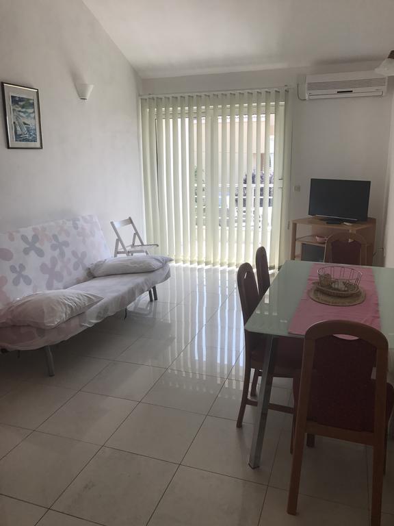 Apartmani Ukalovic Zadar Bagian luar foto