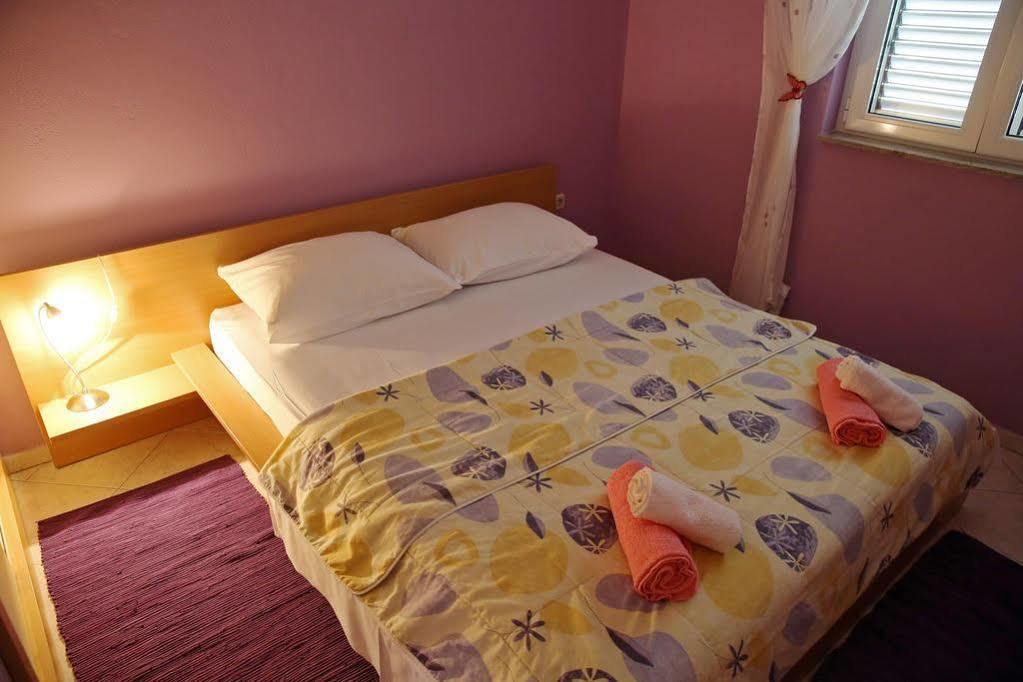 Apartmani Ukalovic Zadar Bagian luar foto